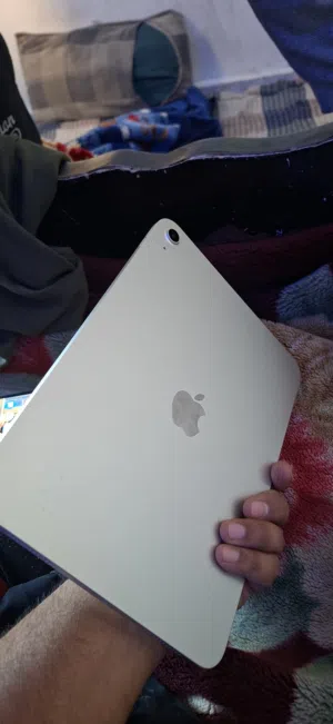 Apple iPad 11-inch 128GB Used - Excellent Condition with Box and Charger