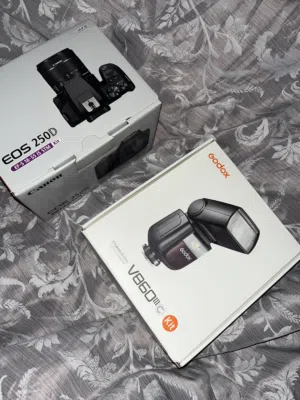 كامرة كانون 250D , اضاءة