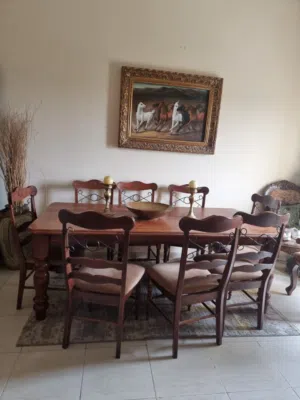 طاولة سفره لثمان اشخاص