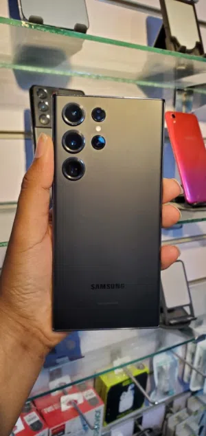 Samsung Galaxy S23 Ultra 256 GB in Hadhramaut