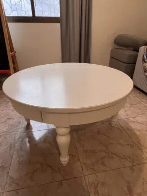 طاولة صالة