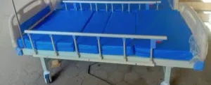سرير مستشفى