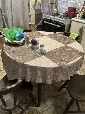 طاولة طعام