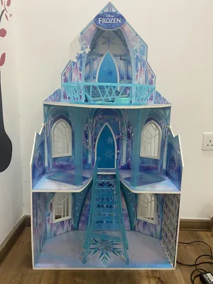 Doll house for sale