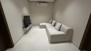 كنبة جديدة بالكيس من هوم سنتر!
