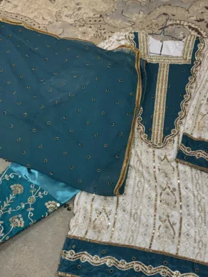 لبسه عمانيه