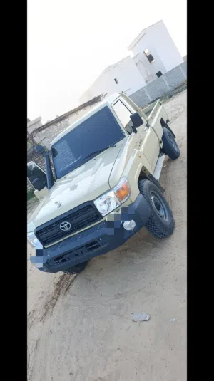 تويوتا سرليون فرده الوكيل عيب لا انشاءالله ماشي 70 سعر 225
