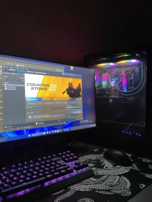 كمبيوتر PC تجميعه كامله مجهزه مع شاشه شد والعب يشغل جميع الألعاب بوضوح ويندوز 10