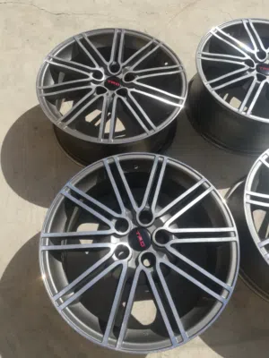 للبيع رنجات كامري TRD