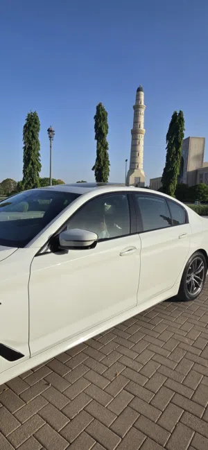 اسم المركبـــة: بي ام دبليو 520 M kit الموديـــل ( الطراز ) : 2019  عدد الاسطوانات :  4 سلندر تون تو