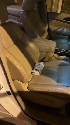 Urgent Sale  Nissan Pathfinder: 2015 2900 BHD  Condition: Used  Milage: 176000 km Cylinder: 6