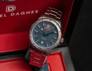 للبيع: ساعة إصدار خاص من وزارة الداخلية جديدة تماماً، نسخة محدودة وبرقم مميز ،قطعة نادرة لمحبي الاقت