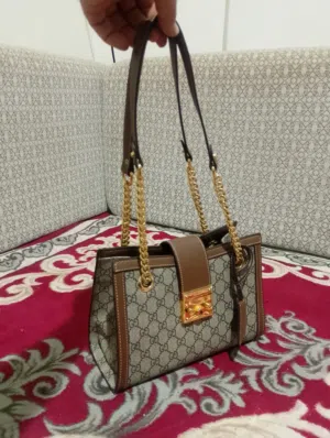 brown Gucci for sale in Farwaniya
