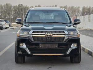 تويوتا لاند كروزر VXR موديل 2010 محدثه 2020 خليجي بدون حوادث V8 5.7 بحاله ممتازه جاهزه للتسجيل