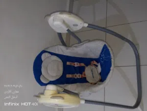 كرسي هزاز الطفل على البطاريات