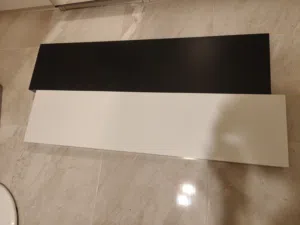 رفوف ايكيا اسود وابيض