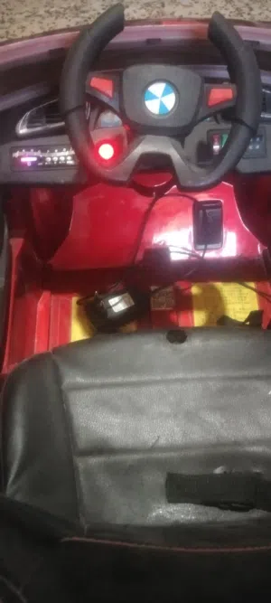 سياره اطفال BMW للبيع شغاله مع شاحن