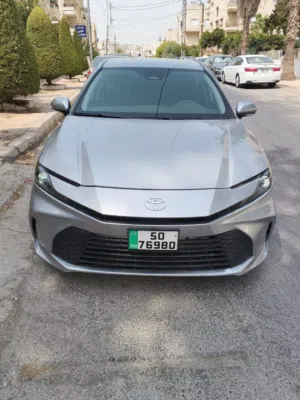 private driver-toyota camrey2025