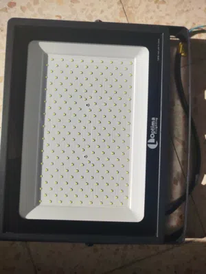 كشاف ليد 200 واط مع حساس للاضائة