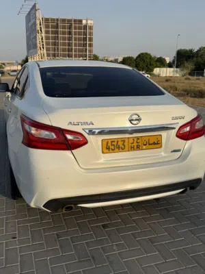 Used Nissan Altima in Al Batinah