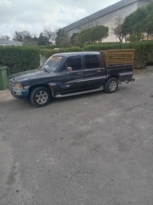 Used Toyota Hilux in Amman