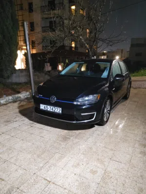 سيارة E Golf SE 2018  ألماني للبيع فحص كامل