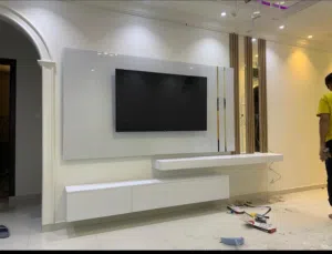 دهانات ديكورات بديل خشب بديل رخام شاشات بارز مرايات رفوف شيبورد صنعاء