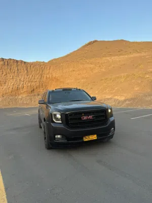 GMC يوكن وارد بدون حوادث ممتازة جدا حال العائلة