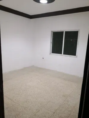 شقة 93م للايجار  في المستندة الغربية