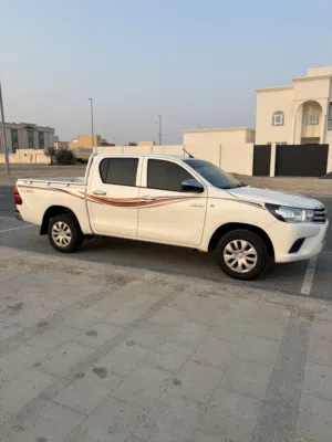 Used Toyota Hilux in Abu Dhabi