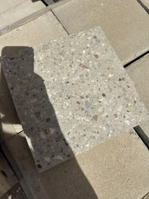 زليز 25*25 للبيع 90متر
