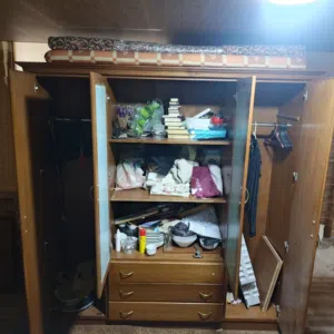 خزانه خشب زان +قشرت بلوط + تخت مزوج دون الفرشه90