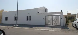فيلا أرضية بالخوض الشعبية راقية للبيع اقراء لوصف
