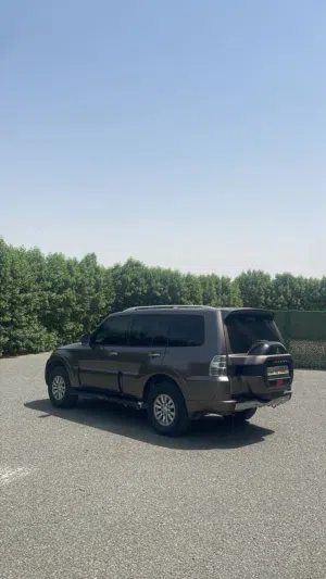 للبيع سياره جيب باجيرو استعمال يومي