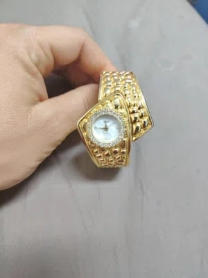 ساعه حريمي للبيع ما شاء الله عليها