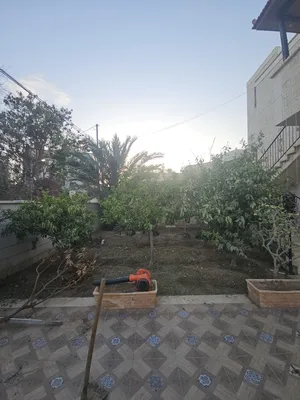 ‏أكثر من 6 غرف ‏.‏ ٤ حمّامات ‏.‏ 320 م٢‏0