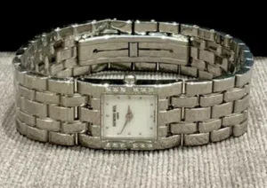 RAYMOND WEIL Geneve    MOP Dial  (Mother Of Pearl ) 5886   With 12 Diamond Ladies Quartz Watch