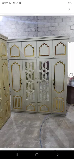دولب مليزي.خشب.قوي.جدن