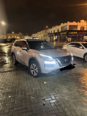 نيسان روج 2021 بحالة ممتازة