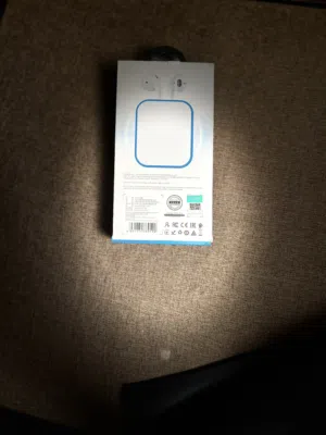 سماعة ايربودز اصليه.