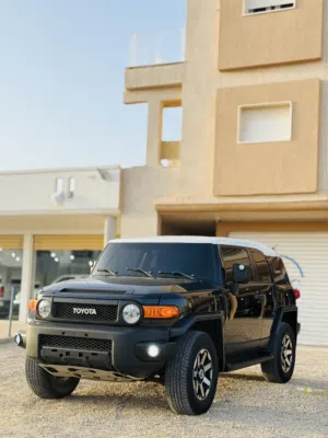 تيوتا اف جي زواق الدار