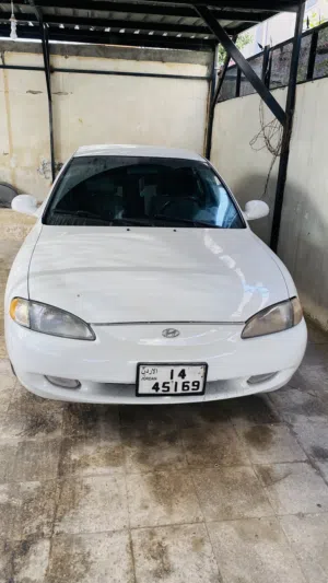 هيونداي افانتي 1996