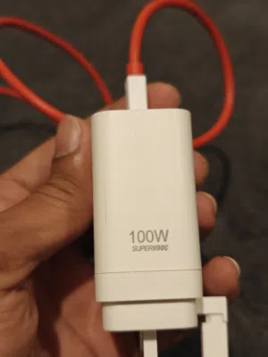 oneplus 100 watts supervooc charger it supports to oppo realme oneplus only