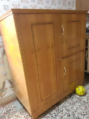 بوفيه او كنتور صغير الطول 150 / متر ونص العرض 120 للبيع مابيها شي نظيفه