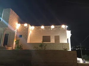 ‏٣ غرف نوم ‏.‏ ٣ حمّامات ‏.‏ 310 م٢‏1