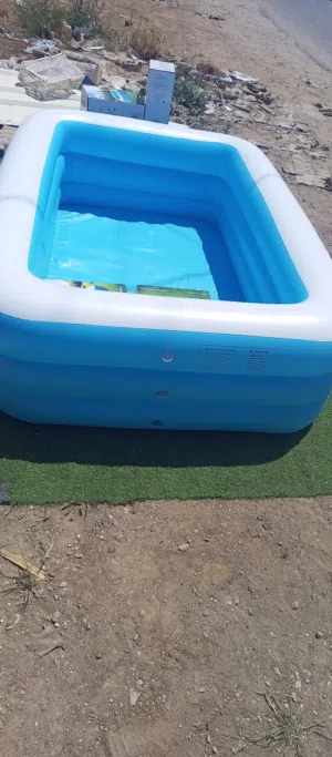 برك سباحة للأطفال