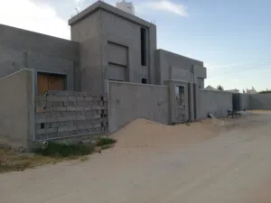 310 m2 5 Bedrooms Villa for Sale in Tripoli Al-Serraj