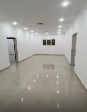 200 m2 3 Bedrooms Apartments for Rent in Hawally Salwa