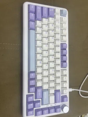 اخوان كيبورد اجاز ميكانيكي  ak820 max RGB كيبورد ممتاز جدا ومغناطيسي ونضيف كلش ومامستعمل ابد