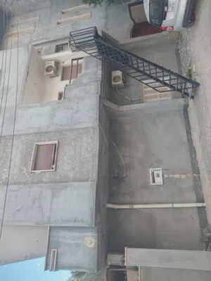 دروج حديد خارجى عمره 5أشهر